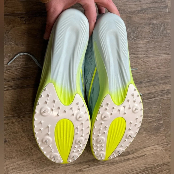 NEW Brooks ELMN8 7 Running Cleats - Picture 10 of 12